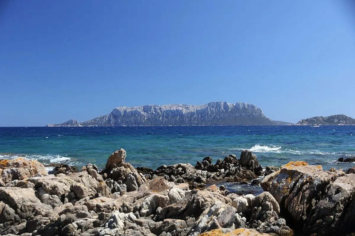 Sardegna o Sicilia: dove l’acqua è più limpida?